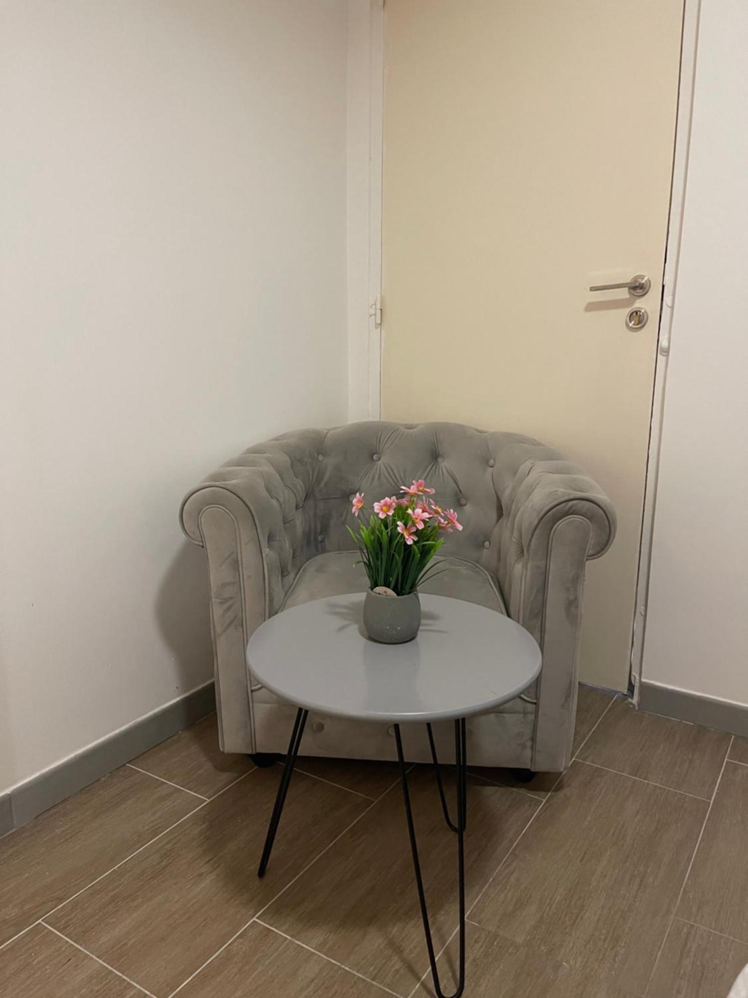 La Girafe Apartment Sannois Exterior photo